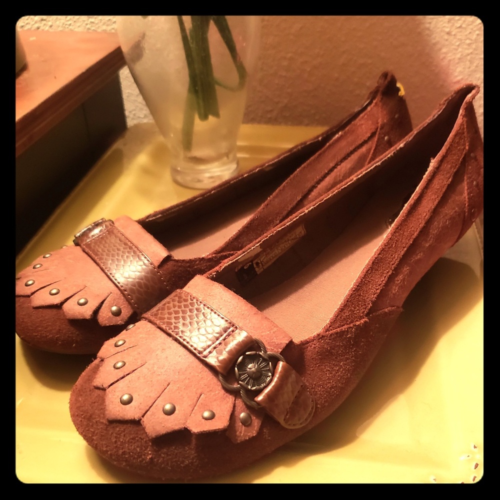 Kitten heel loafers